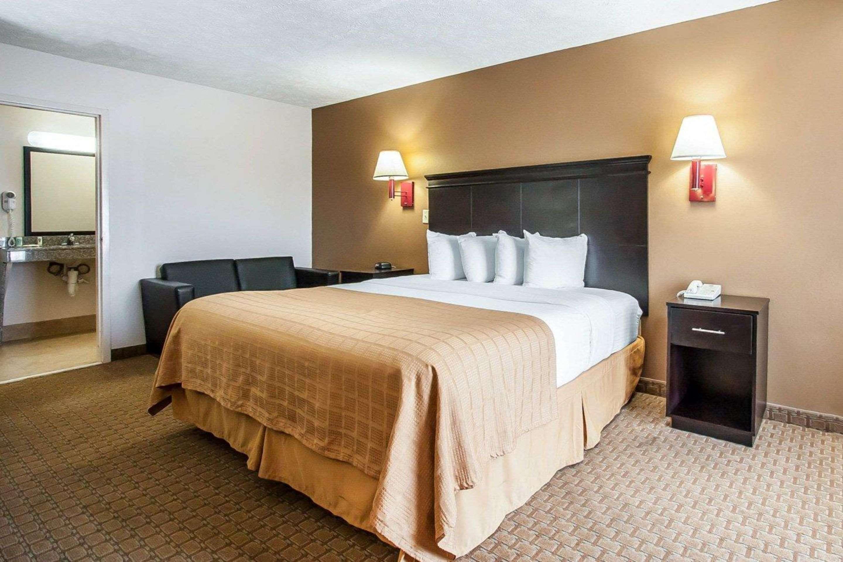 Quality Inn Savannah South Экстерьер фото